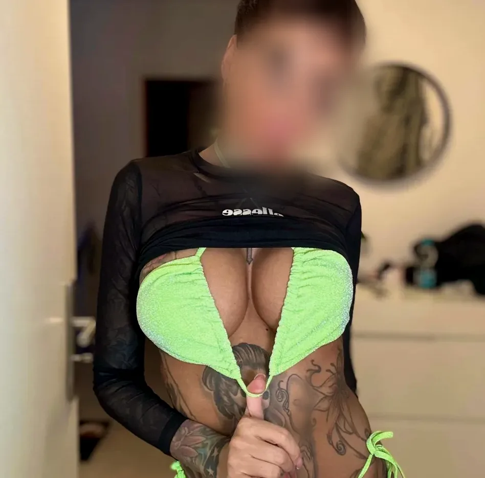 Daisy, 37