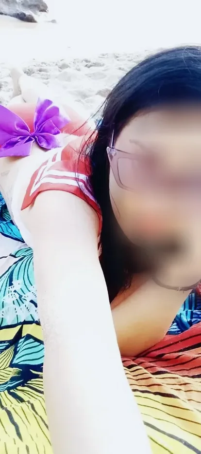 Lauren, 37