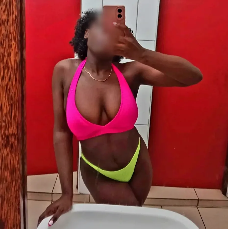 Mariam, 30
