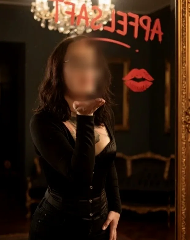 Reeta, 34