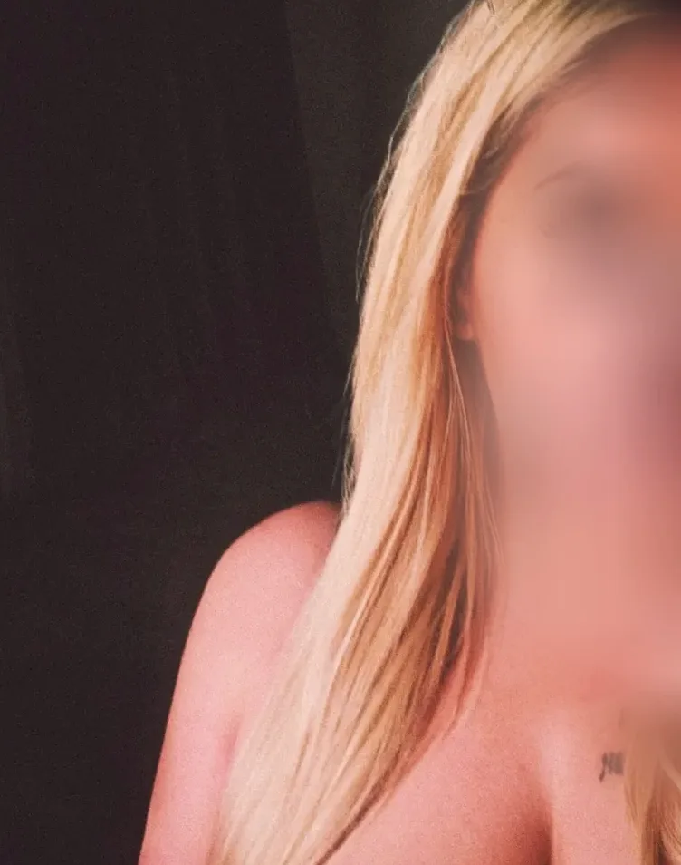 Sarah, 30